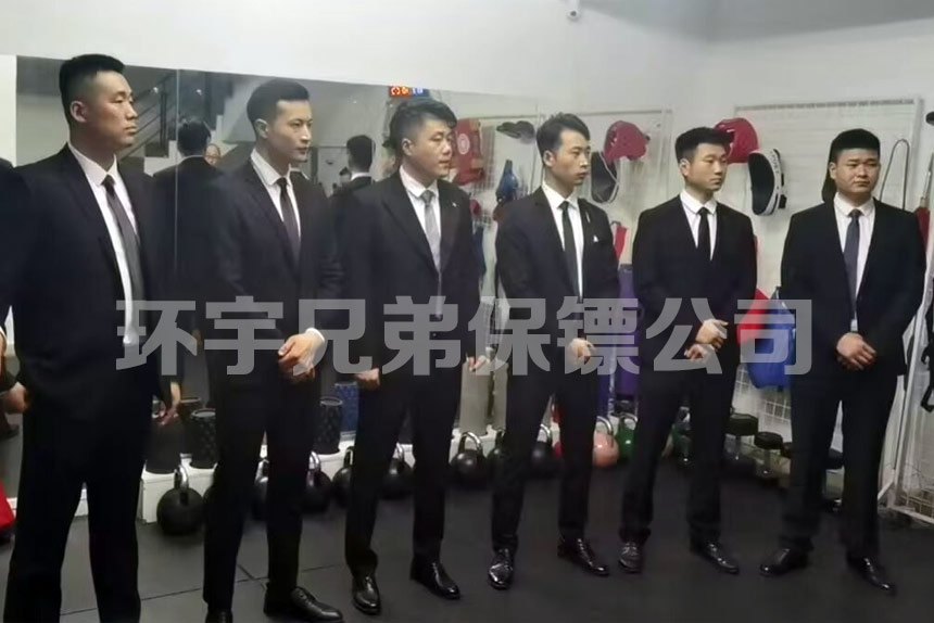 在緊急情況下，上海專業(yè)保鏢公司如何協(xié)助雇主安全撤離并處理安全隱患？